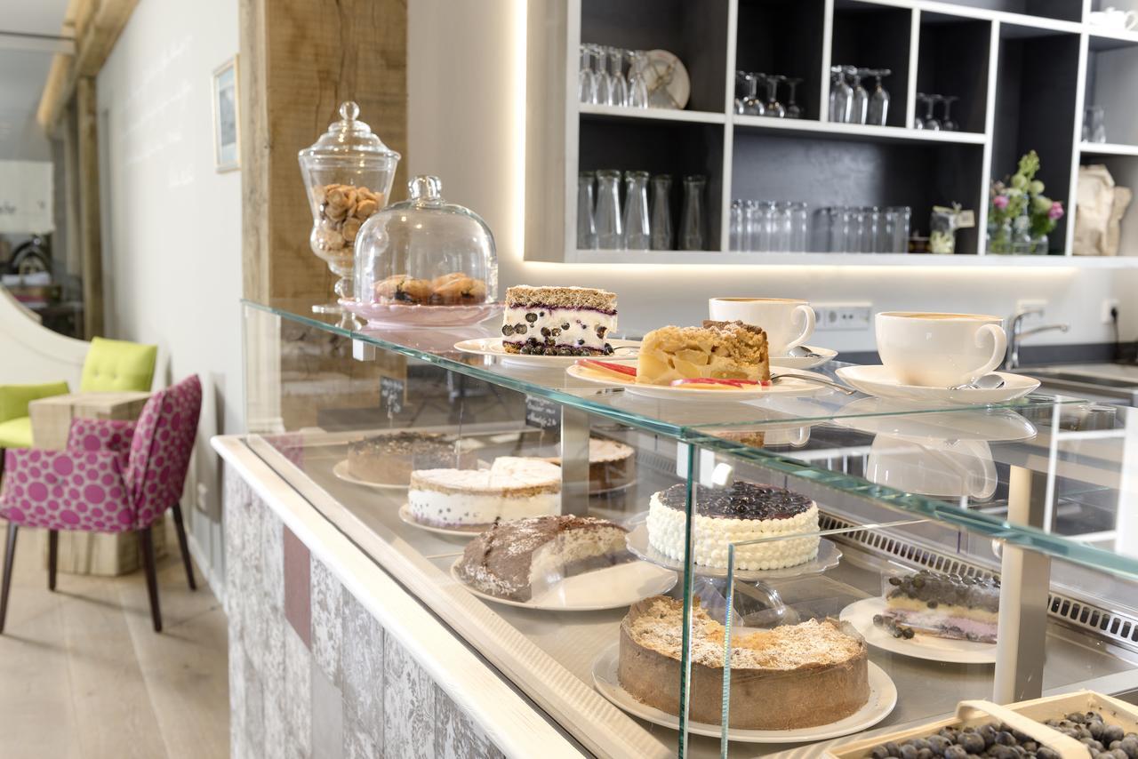 Schmucke Witwe Hotel 4*